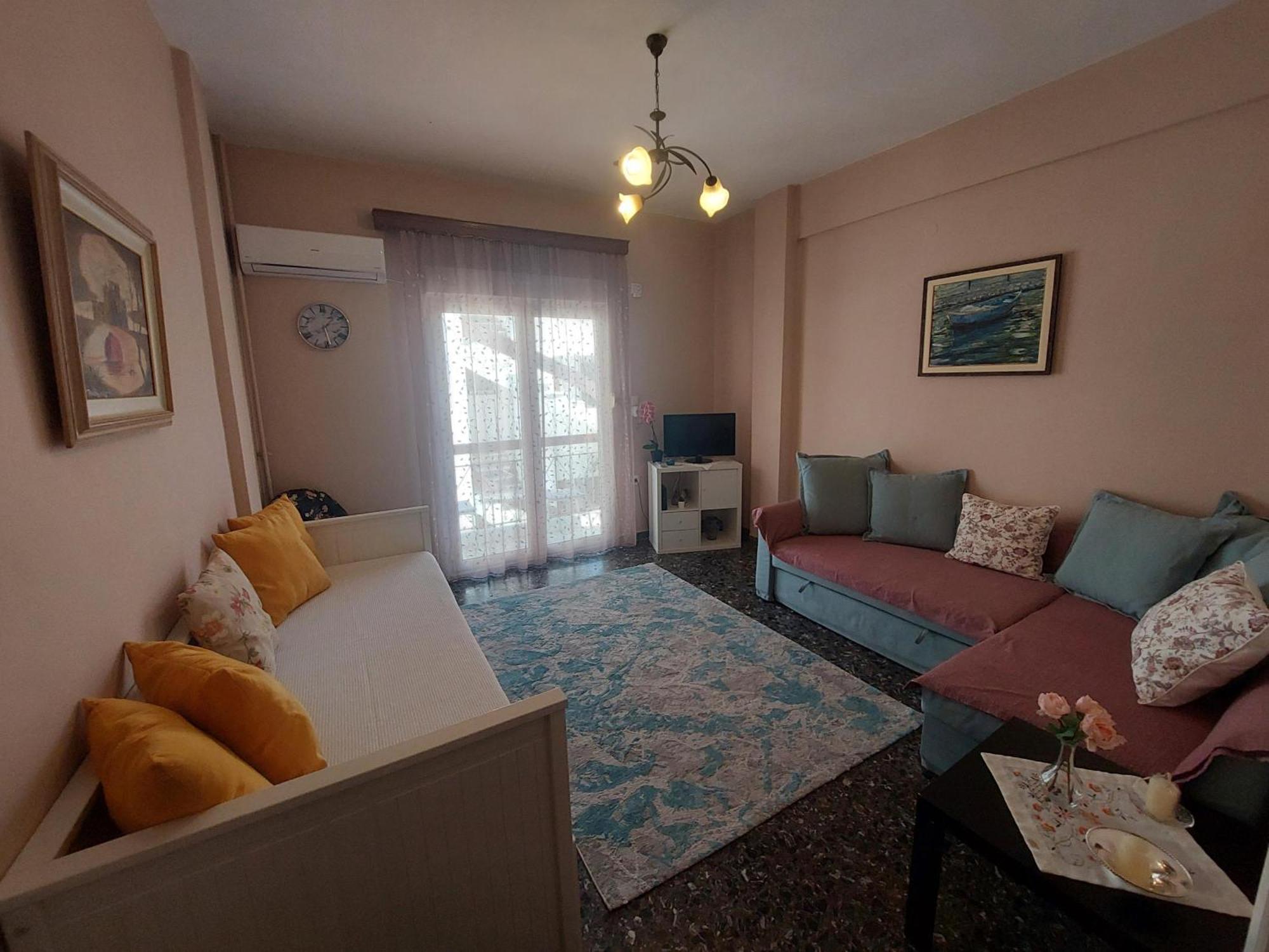 Crystal Home Near Airport Артемида Екстериор снимка